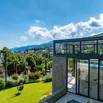 Villa Atalanta With Heated Pool Near The Beach