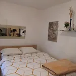 Studio-Apartman Dejan