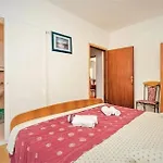 Comfortable Apartment With Garden In Palit 100 M² For 6 Guests