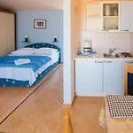 2 Bedroom Gorgeous Home In Banjol