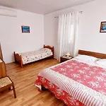 Apartment Nadi - 100 M From Sea