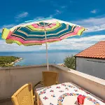 Beautiful Apartment In Mali Losinj