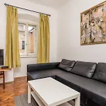 2 Bedroom Cozy Apartment In Volosko