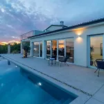 Villa Green Wave