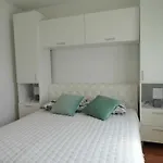S Sea Apartment With Sea View And Balcony