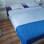 Oaza Kraj Jezera, App Nika