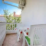 Apartments With A Parking Space Palit, Rab - 4990
