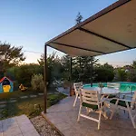 4 Bedroom Lovely Home In Sveti Anton