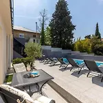 Tranquil Apartment In Dramalj With Bubble Bath