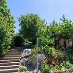 2 Bedroom Amazing Apartment In Njivice