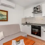 Beautiful Apartment In Mundanije With Kitchen