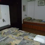 Apartments Mladen - Free Parking