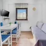 Apartment Slava - Sea View