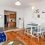 Gorgeous Apartment In Dramalj With Kitchen