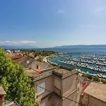 Atemberaubendes Apartment Direkt Am Meer Gelegen Mit Meerblick, Klima, Wifi