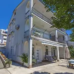 Charmantes Apartment Nur 300 Meter Zum Strand Mit Meerblick, Grillbereich - Hundefreundlich