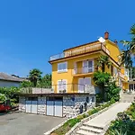 Komfortables Apartment Nur 200 Meter Zum Strand Mit 2 Balkone, Meerblick, Grill