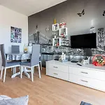 Helles Apartment Mit Meerblick, Espressomaschine, Grillbereich, Waschmaschine
