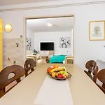 Hundefreundliches Apartment Nur 150 Meter Zum Strand Mit Meerblick, Bbq, Wifi