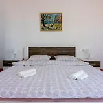 Hundefreundliches Ferienhaus Nur 270 Meter Zum Strand Mit Meerblick, Tischtennis, Grillbereich