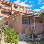 Mediterranes Apartment Nur 300 Meter Zum Sandstrand Mit Meerblick