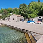 Faszinierendes Apartment Nur 200 Meter Zum Strand Mit Meerblick, Pool, Grill, Lounge-Bereich