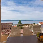 Hundefreundliches Apartment Nur 350 Meter Zum Strand Mit Meerblick, Pool, Wifi