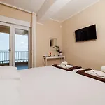 Komfortables Apartment Nur 350 Meter Zum Strand Mit Meerblick, Pool, Aussendusche