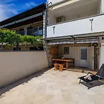 Helles Studio-Apartment Nur 350 Meter Zum Strand Mit Grill, Privatparkplatz, Liege
