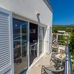 Einzigartiges Apartment Direkt Am Privatstrand Mit Privatem Balkon, Klima, Meerblick, Wifi