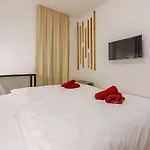 Einzigartiges Apartment Nur 500 Meter Zum Strand Mit Sauna, Gym, Pool, Wifi