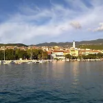 Charmantes Apartment 100 Meter Zum Sandstrand Mit Meerblick, Garagenstellplatz, Waschmaschine