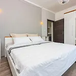 Beeindruckendes Apartment Mit Whirlpool, Lounge-Liegen, Meerblick, Grill