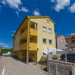 Besonderes Penthouse-Apartment Auf Zwei Etagen - Nur 450 Meter Zum Strand