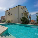 Exquisites Apartment Mit Meerblick, Sauna, Gym, Pool, Klimatisierten Schlafzimmern - Nur 500 Meter Zum Strand