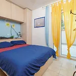 Charmantes Apartment Mit Meerblick Und Nur 400 Meter Zum Strand
