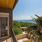 Faszinierendes Ferienhaus Nur 500 Meter Zum Strand Mit Meerblick, Whirlpool, Grill