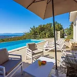 Faszinierende Villa Mit Traumhaften Meerblick Zur Insel Krk Mit Privatpool, Tischtennis, Billard, Grill