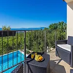 Faszinierende Villa Mit Traumhaften Meerblick Zur Insel Krk Mit Privatpool, Tischtennis, Billard, Grill