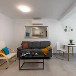 Nice Apartment With Terrace And Swimming Pool