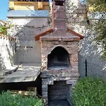 Lovely Apartment In Ilovik With Kitchen