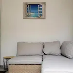 Lovely Apartment In Ilovik With Kitchen