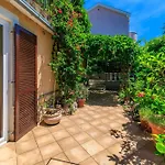 Apartments And Room Mirjana
