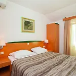 Gorgeous Apartment In Baska With Wifi