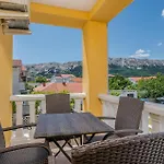 1 Bedroom Amazing Apartment In Baska