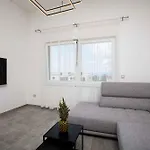 Apartments In Malinska - Insel Krk 53238
