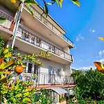 Three-Bedroom Apartment In Crikvenica I