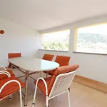 Apartment Bakrac Beach