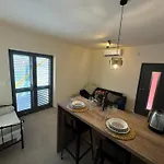 Simanic Apartments