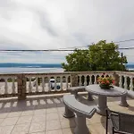 Apartment In Dramalj 39255